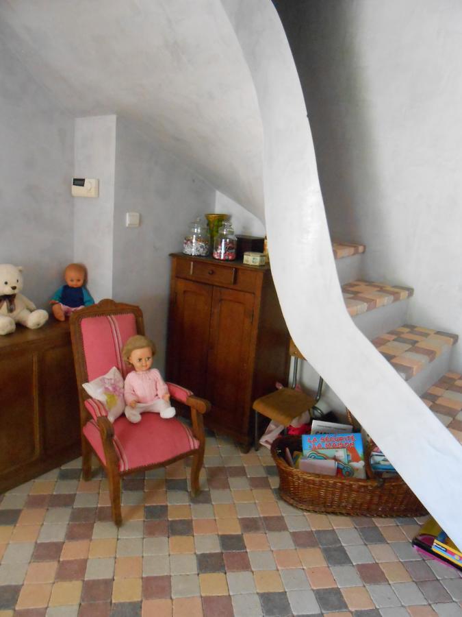 勒瑞莱斯杜格兰洛基住宿加早餐旅馆 Civrieux 外观 照片